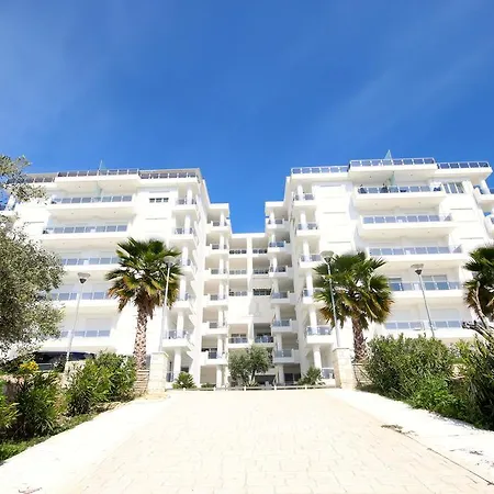 White Khrystyna * Sarandë